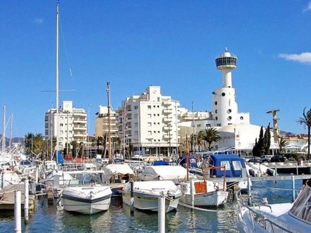 Sol 8-Studio In The Beach & Downton Empuriabrava Exteriér fotografie