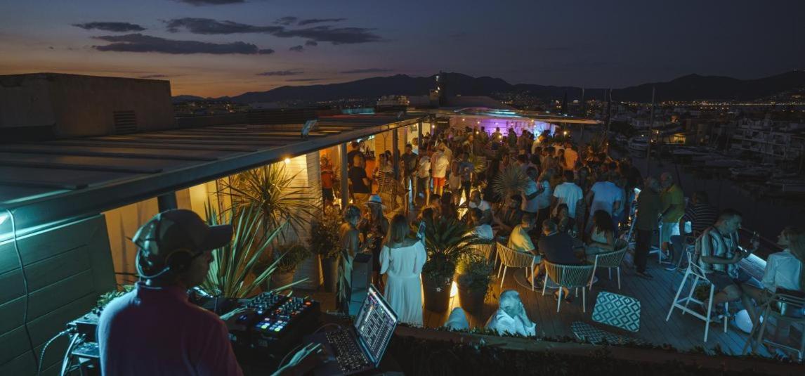 Sol 8-Studio In The Beach & Downton Empuriabrava Exteriér fotografie