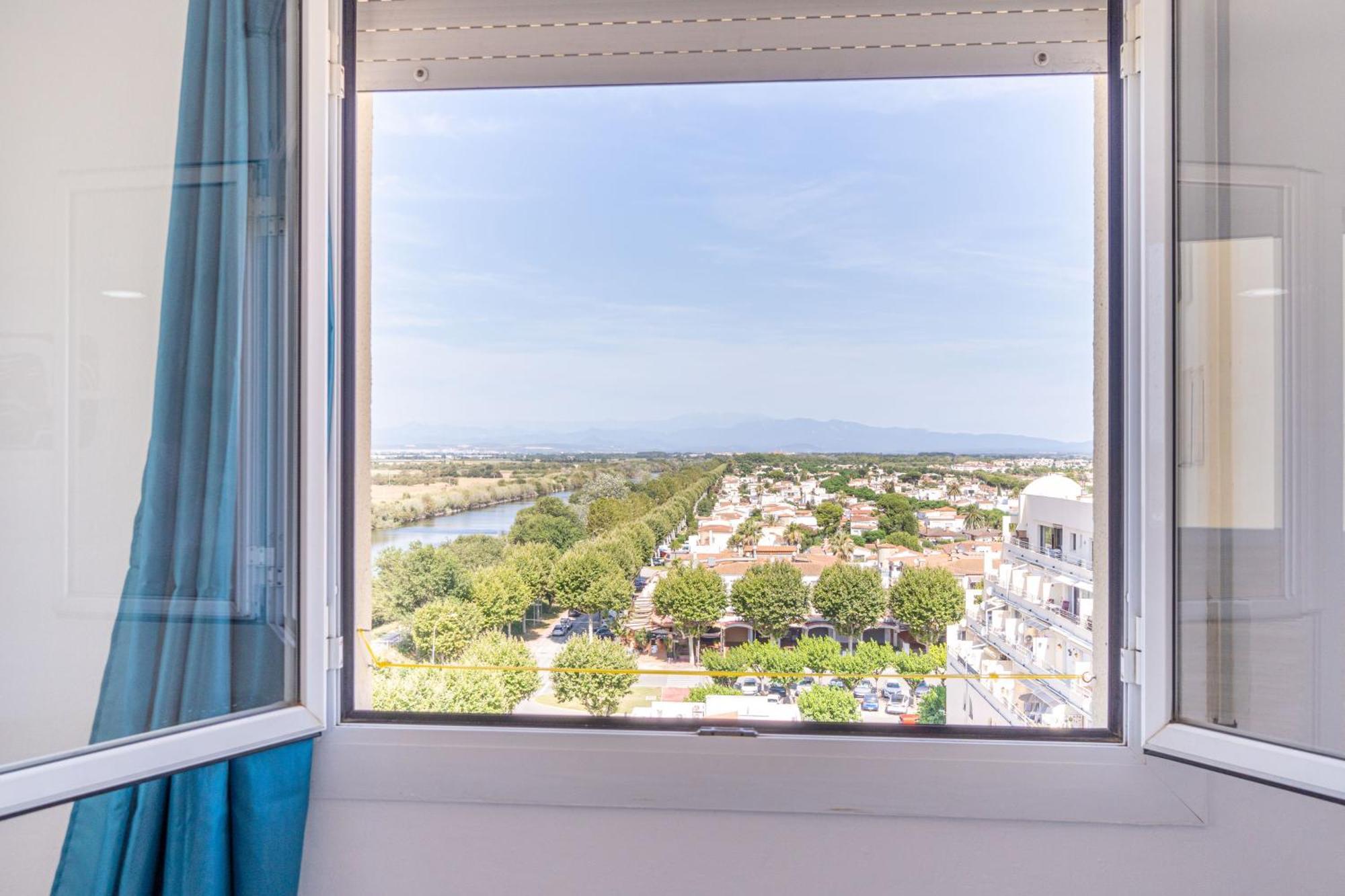 Sol 8-Studio In The Beach & Downton Empuriabrava Exteriér fotografie