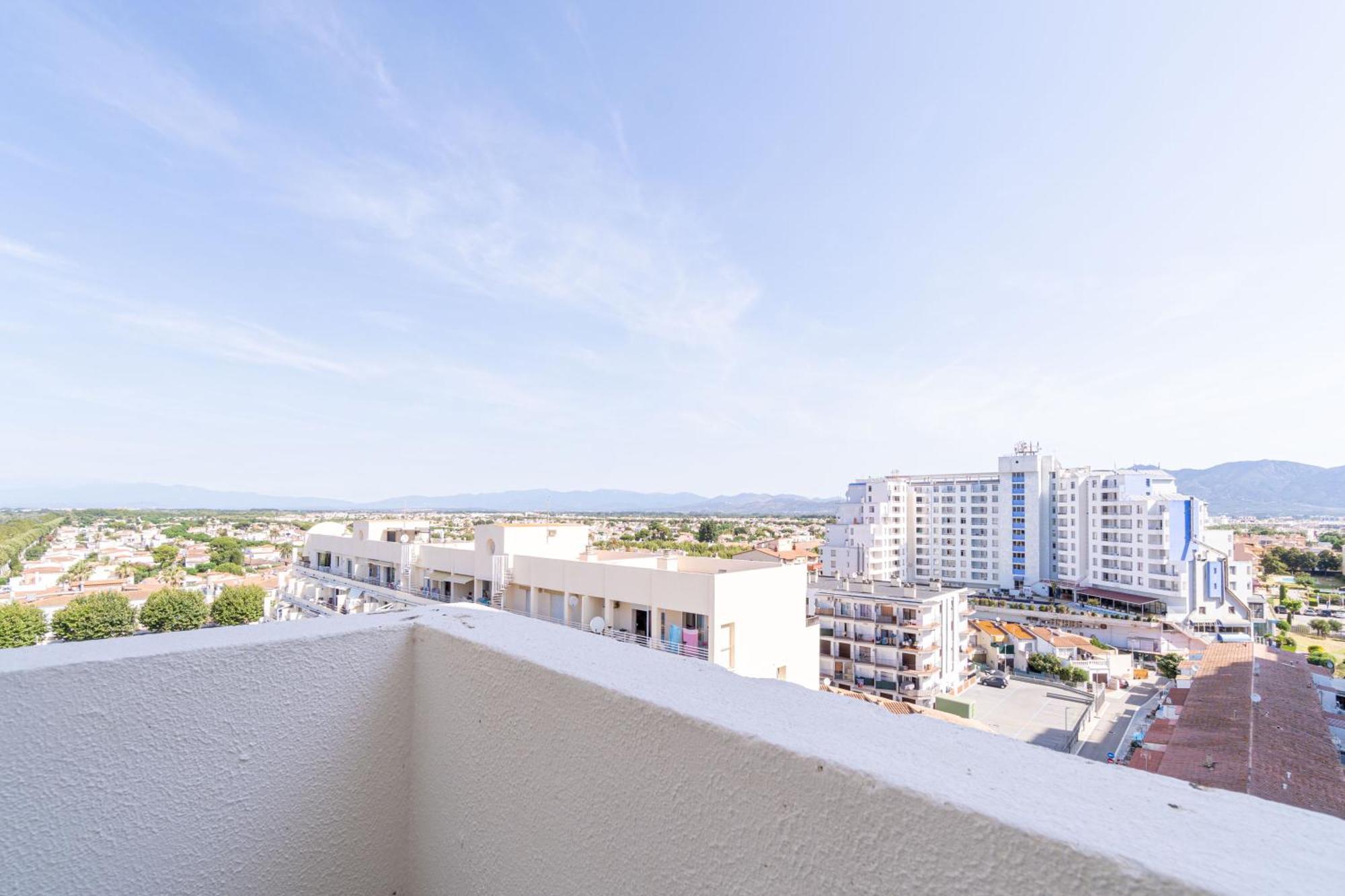 Sol 8-Studio In The Beach & Downton Empuriabrava Exteriér fotografie